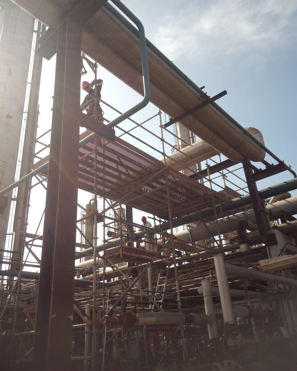 Obras Civiles — estructura metálica y líneas de proceso
